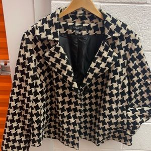 Blazer jacket size 18w Black and Tan used very nice design